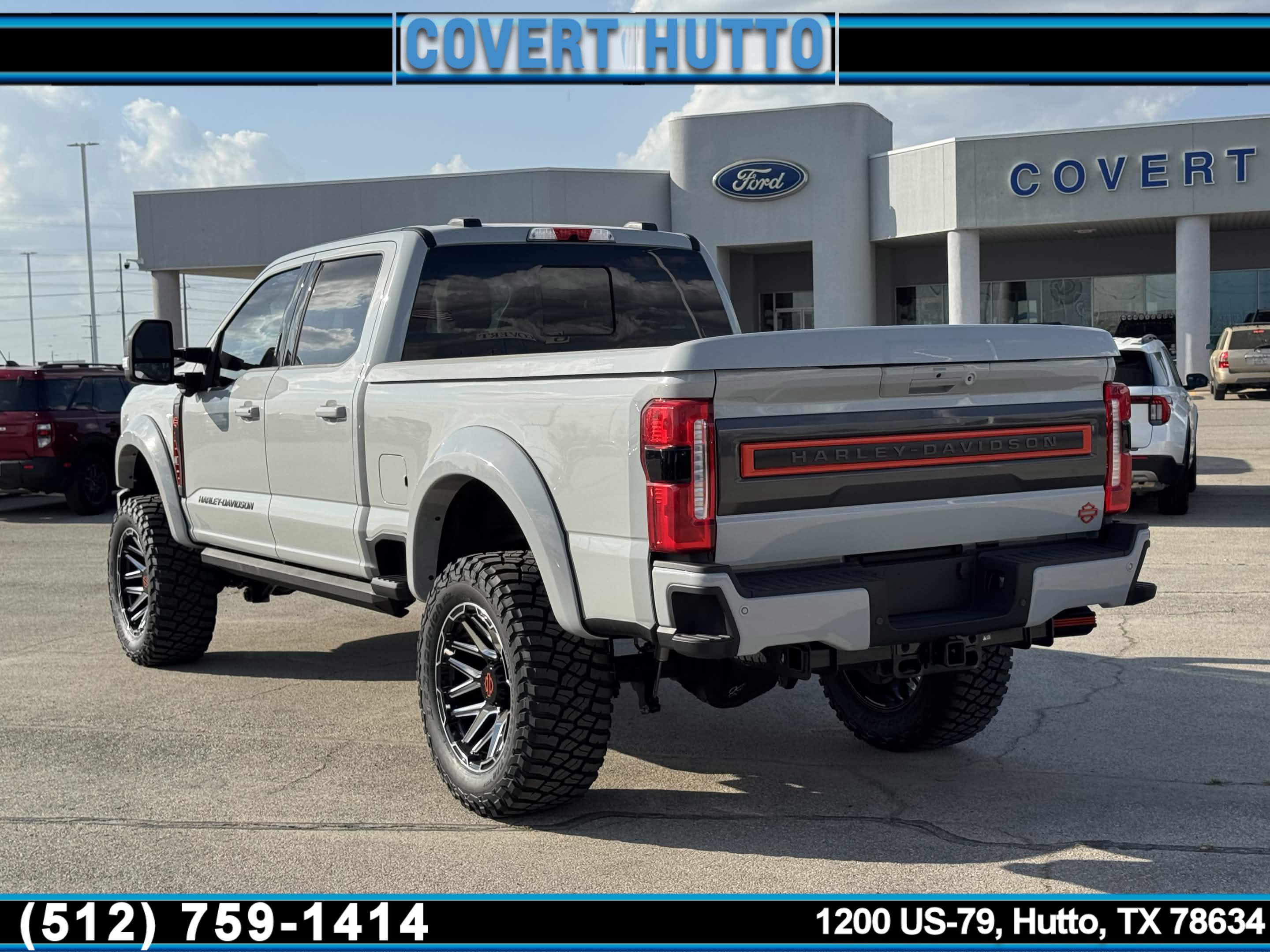 New 2026 Ford F250 Lariat w/ Black Appearance Package image 8