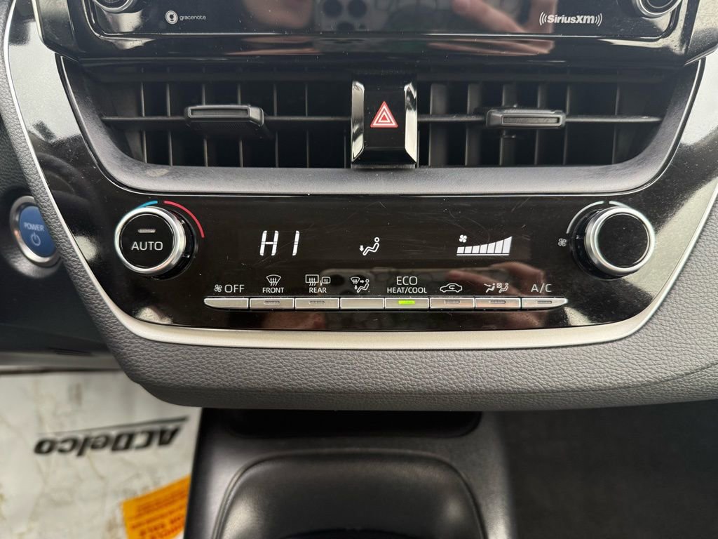 Used 2021 Toyota Corolla LE w/ Carpet Mat Package (TMS) image 34