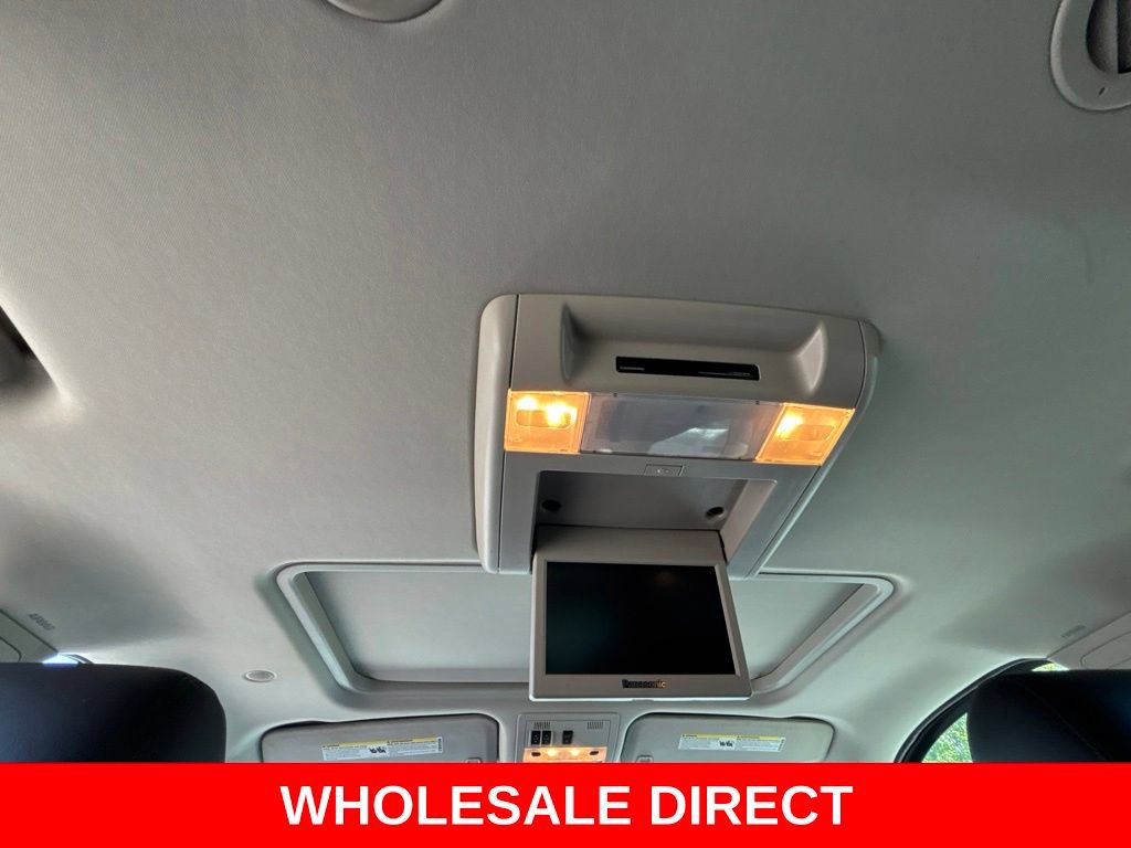 Used 2012 Chevrolet Suburban LTZ AWD/4WD image 29