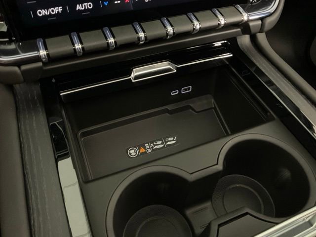 New 2026 GMC Yukon AT4 Ultimate w/ LPO, Floor Liner Package image 22