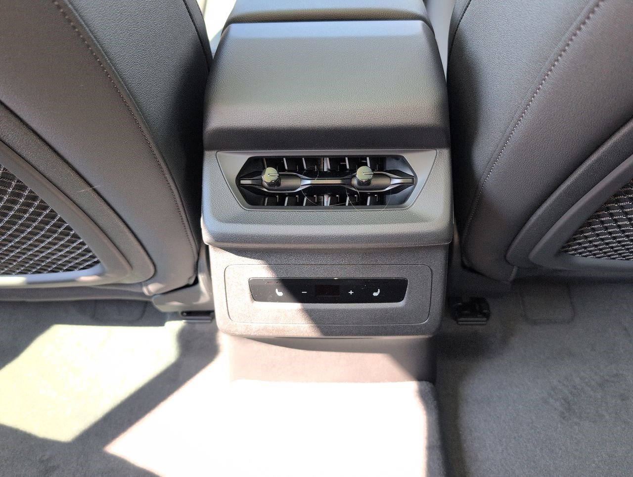 New 2025 Audi A6 e-tron Premium Plus image 21