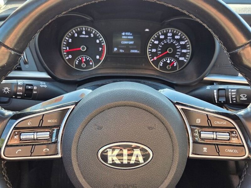 Used 2020 Kia Optima Premium image 23