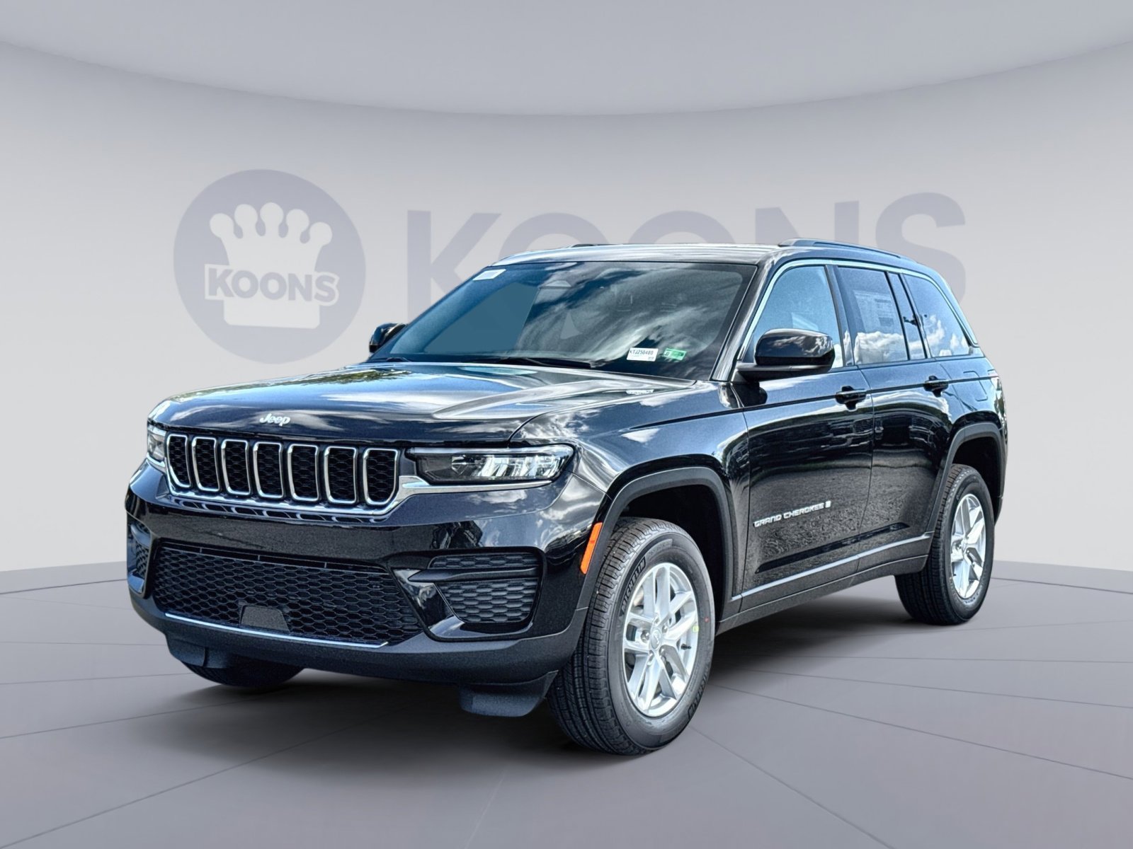 New 2025 Jeep Grand Cherokee Laredo X w/ Luxury Tech Group I
