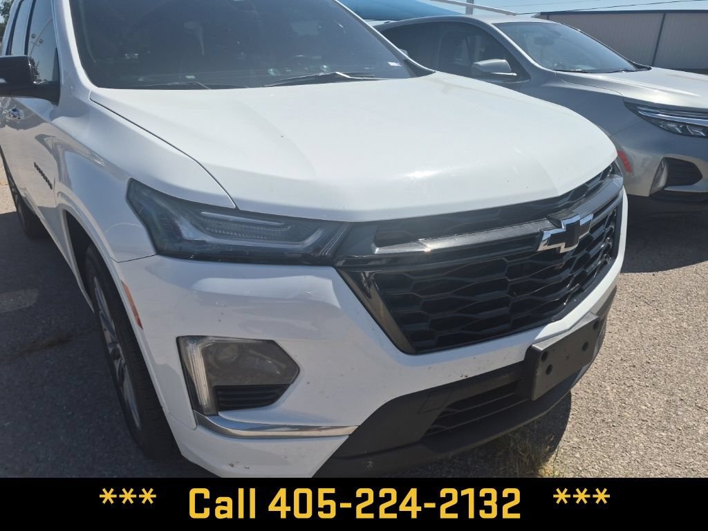 Used 2022 Chevrolet Traverse Premier w/ LPO, Blackout Package FWD image 30