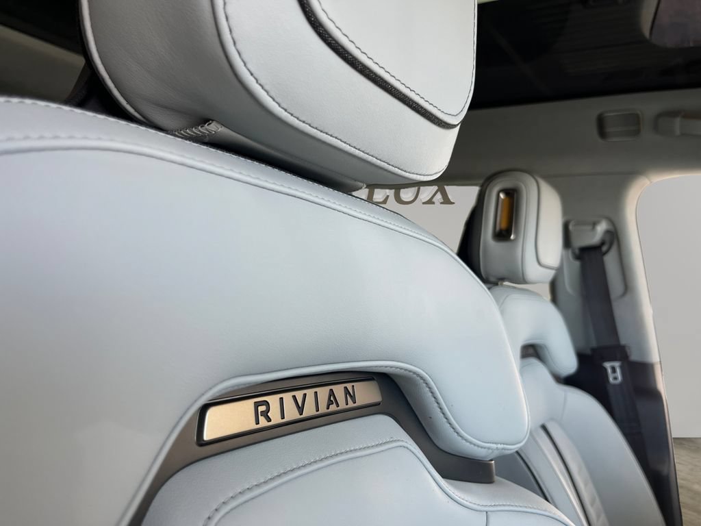 Used 2023 Rivian R1S Adventure AWD/4WD image 27