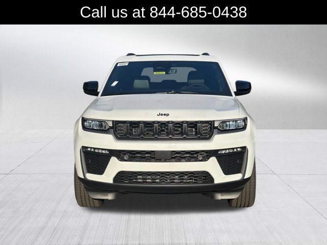 New 2026 Jeep Grand Cherokee Limited AWD/4WD image 2