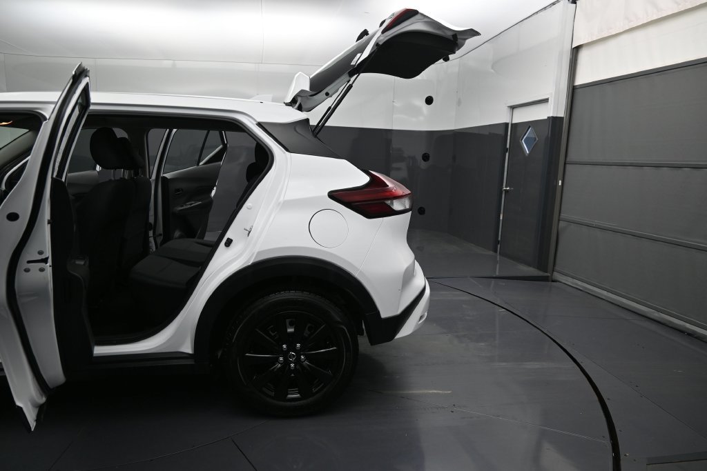 Used 2024 Nissan Kicks S FWD image 5