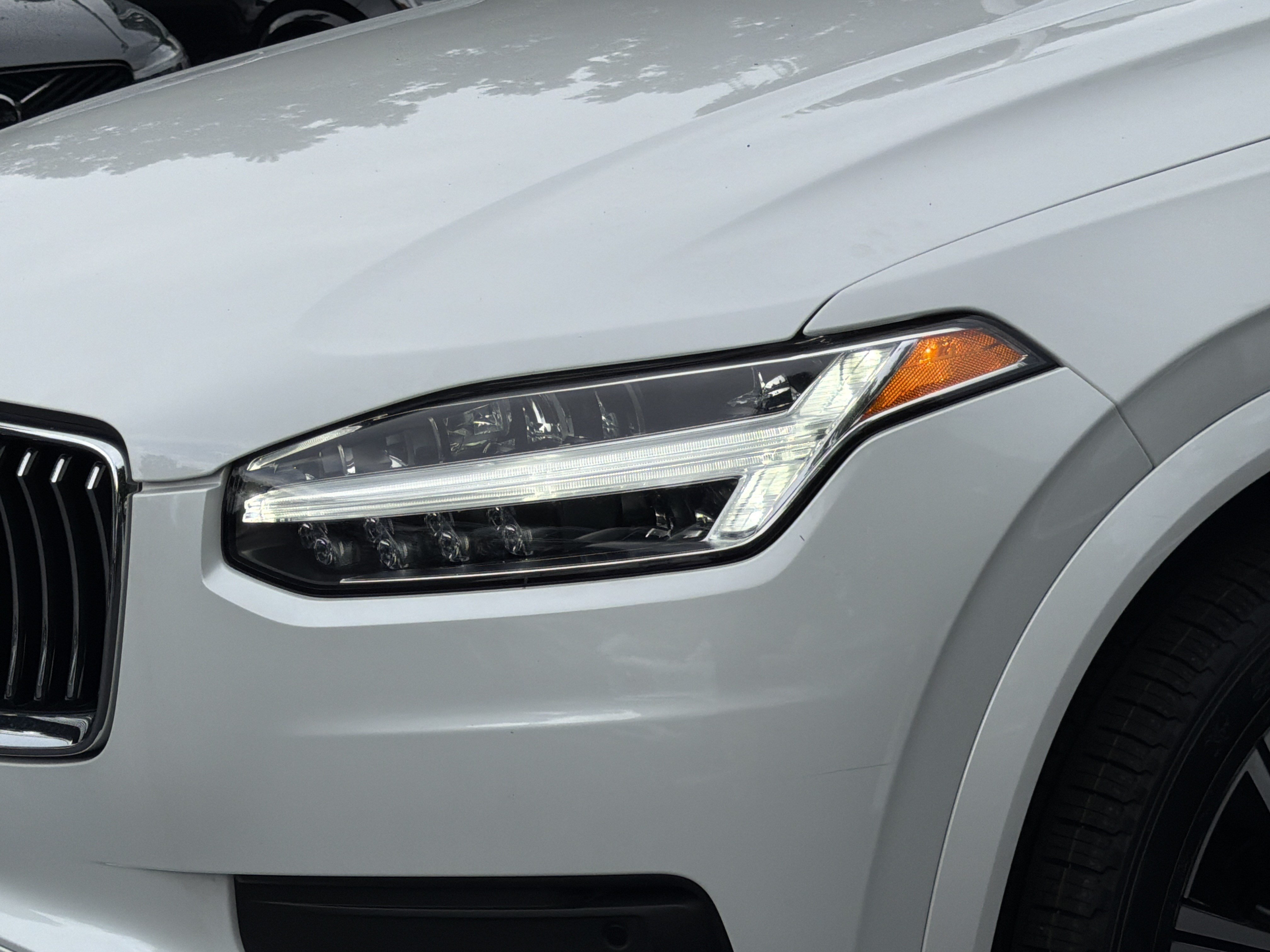 Certified 2023 Volvo XC90 B6 Core AWD/4WD image 6