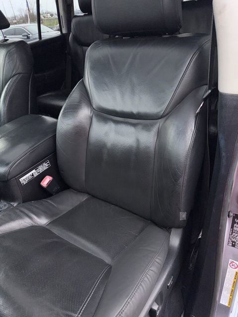 Used 2011 Lexus LX 570 570 w/ Luxury Pkg image 19