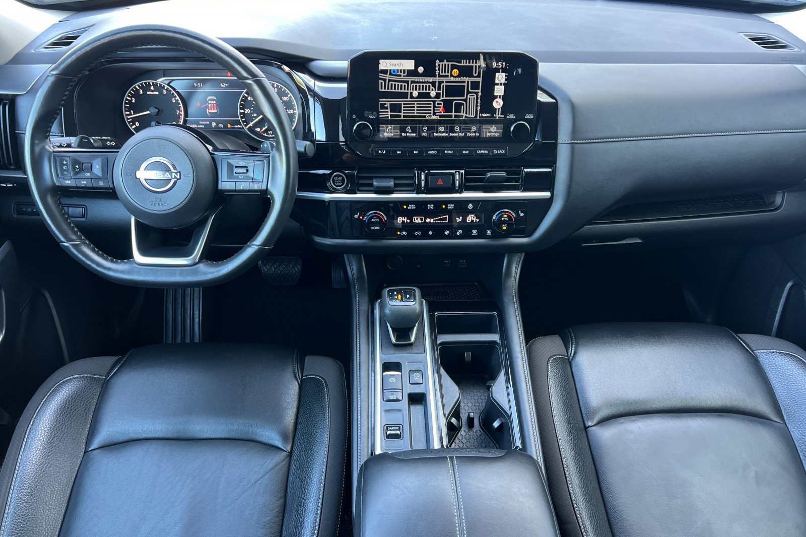 Certified 2024 Nissan Pathfinder SL w/ Black Appearance Package FWD image 15