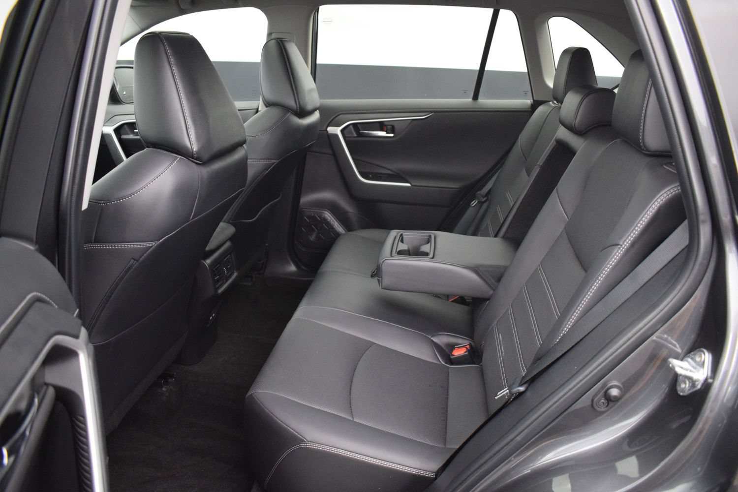 Used 2023 Toyota RAV4 Limited w/ Limited Grade Weather Package AWD/4WD image 14