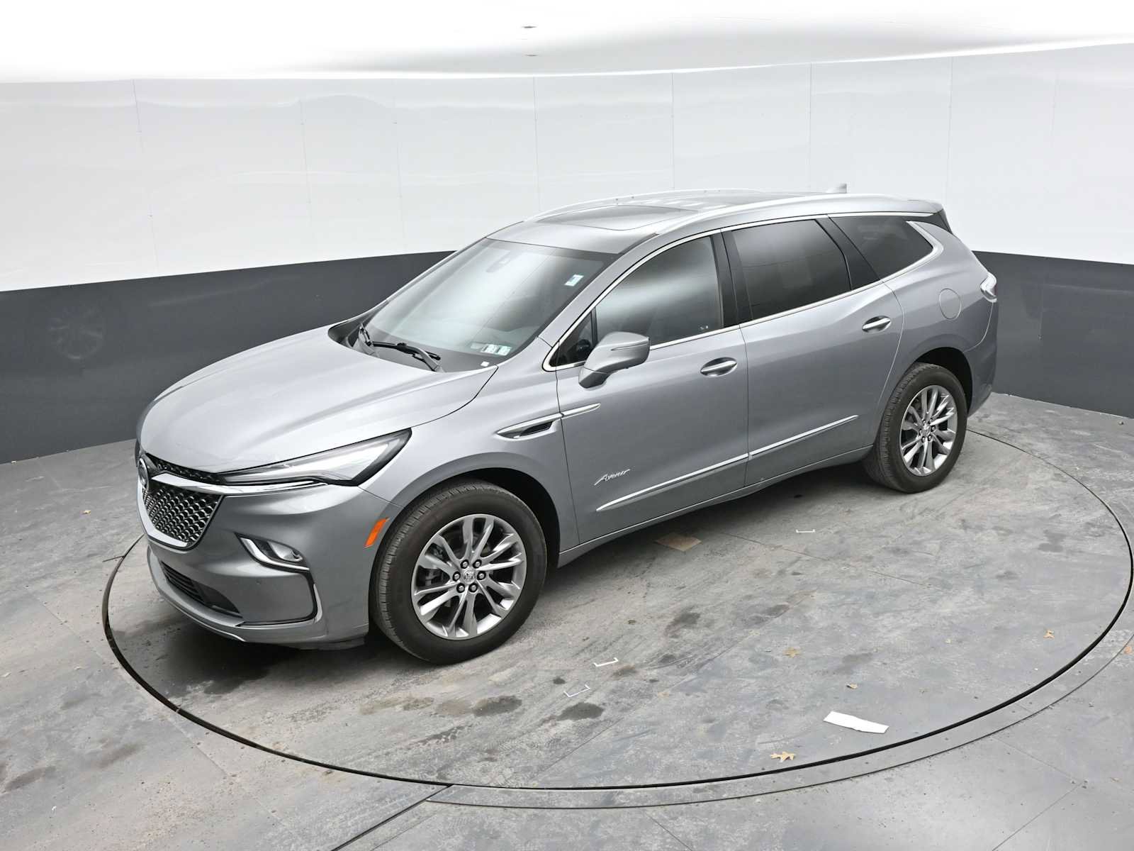 Used 2024 Buick Enclave Avenir AWD/4WD image 30