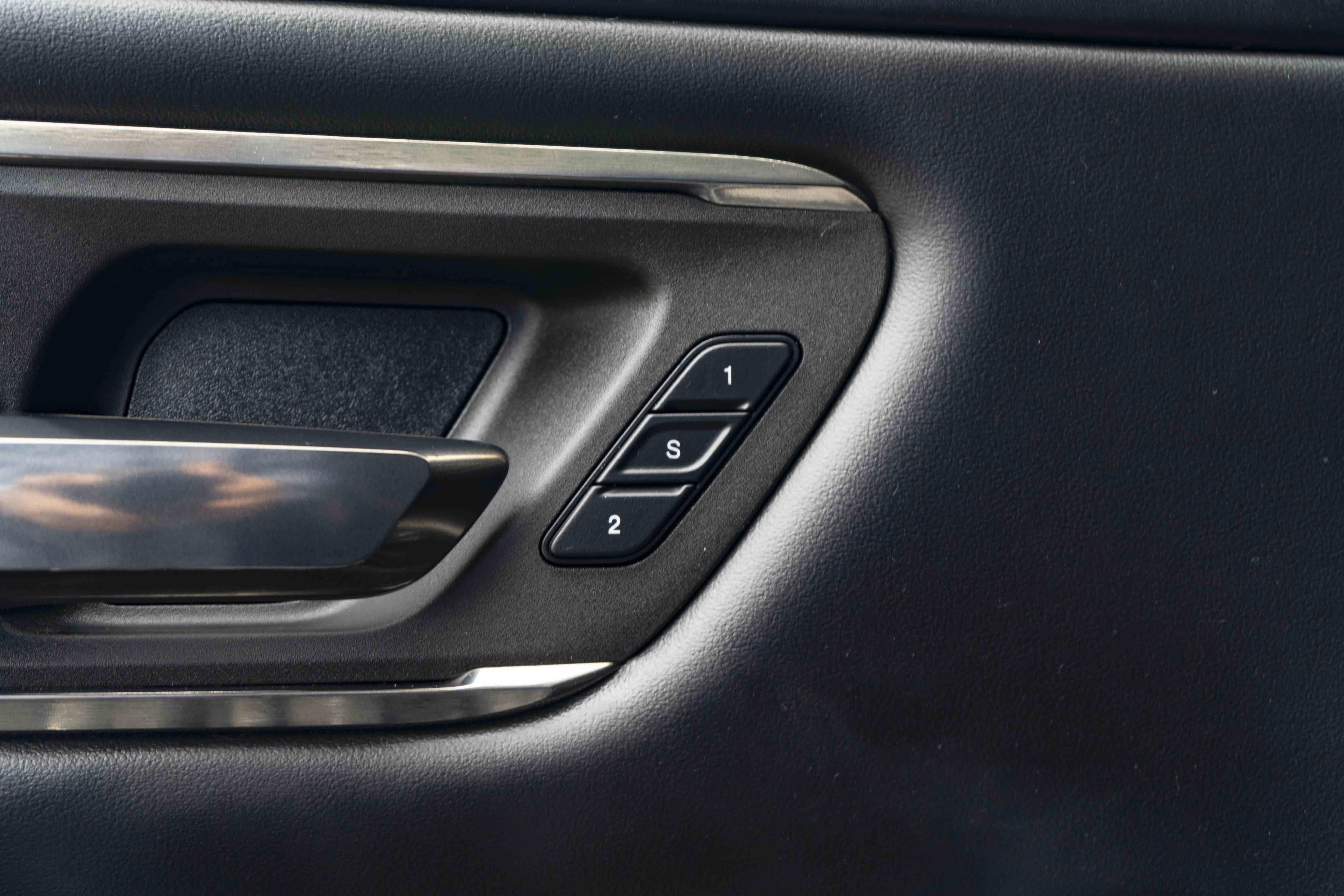 Used 2019 RAM 1500 Limited w/ Advanced Safety Group RWD image 40