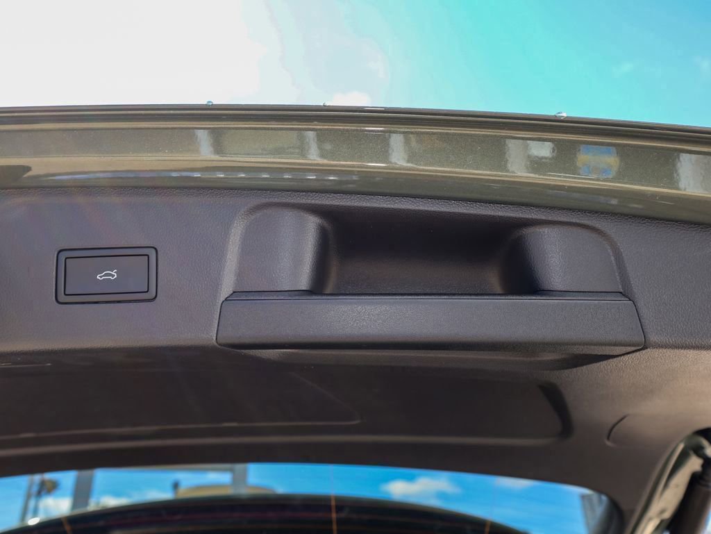 New 2026 Volkswagen Atlas SEL Premium R-Line image 11