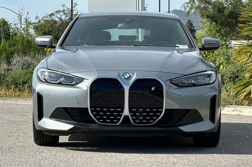 Used 2023 BMW i4 eDrive35 RWD image 8