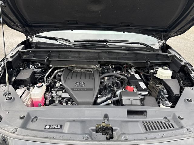 Used 2023 Toyota Highlander Platinum image 32