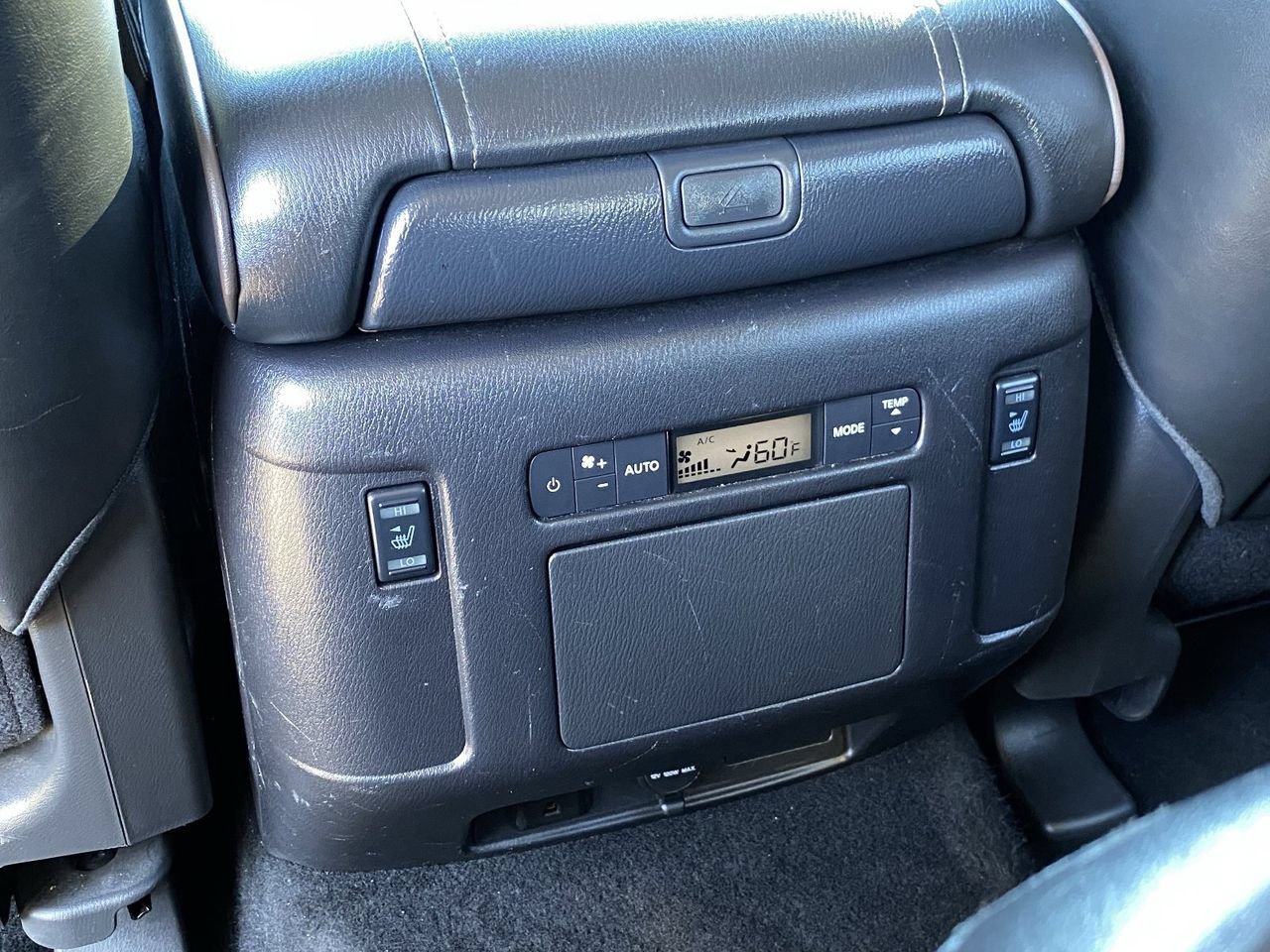 Used 2023 Nissan Armada Platinum w/ Captain's Chairs Package RWD image 16