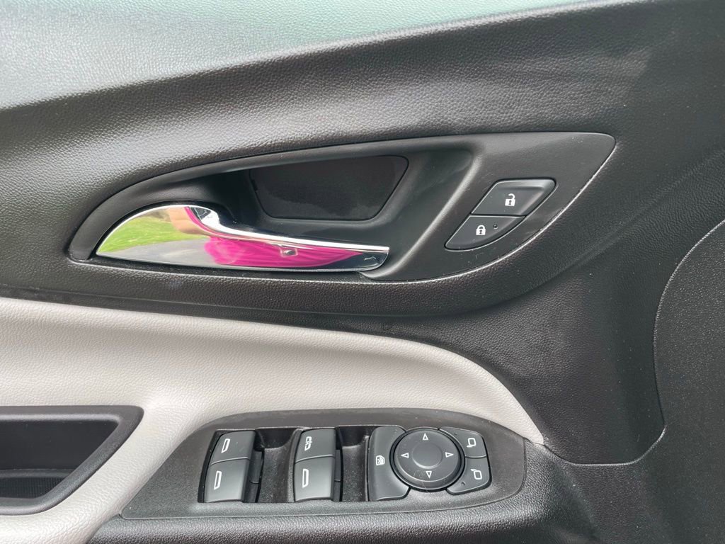 Certified 2019 Chevrolet Equinox LS image 25