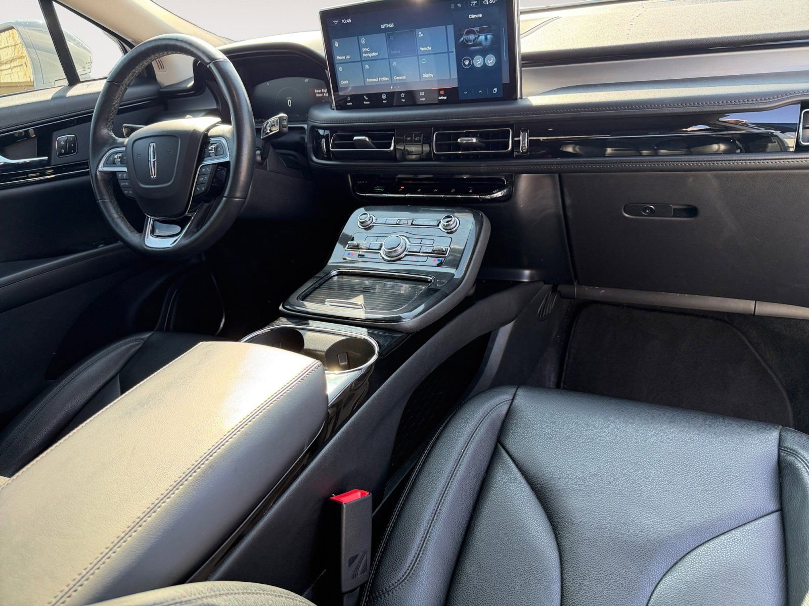 Certified 2023 Lincoln Nautilus FWD w/ Premium Package image 10