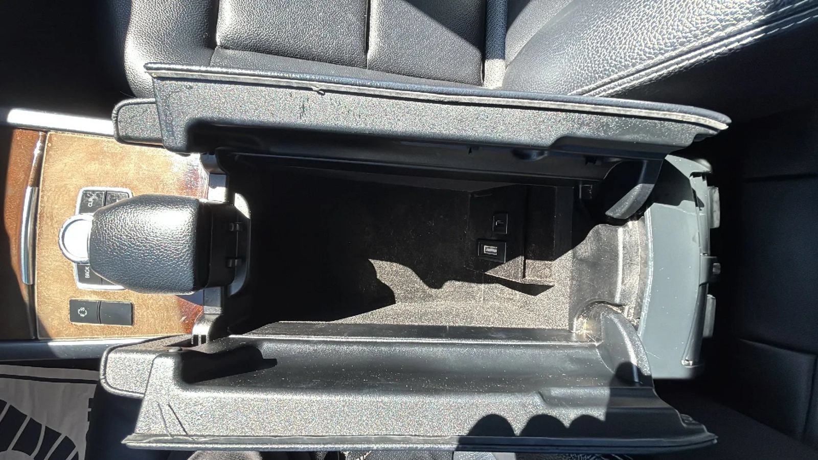 Used 2014 Mercedes-Benz E 350 Sedan image 34