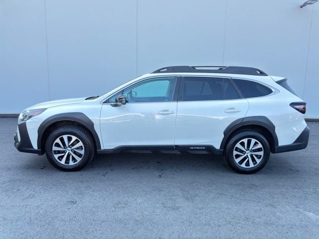 Used 2023 Subaru Outback Premium AWD/4WD image 10