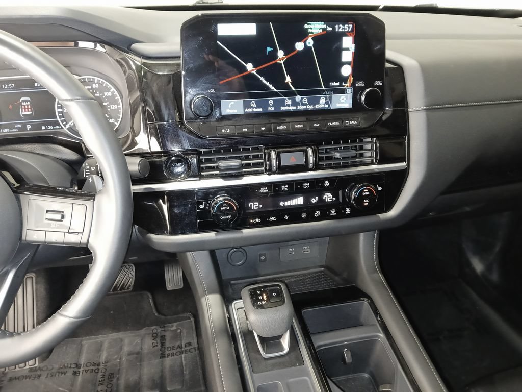 Used 2025 Nissan Pathfinder SL AWD/4WD image 19