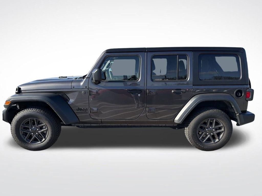 Used 2024 Jeep Wrangler Sport S image 5