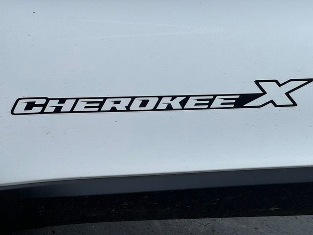 Used 2022 Jeep Cherokee Latitude w/ Sun & Sound Group AWD/4WD video 2