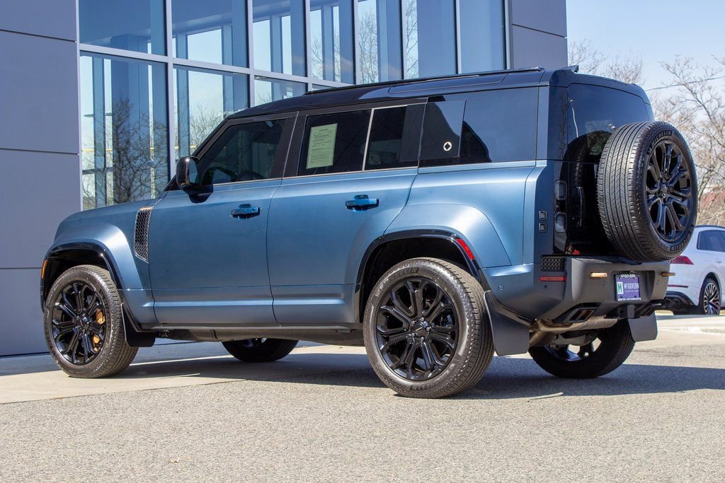 Used 2026 Land Rover Defender 110 image 8