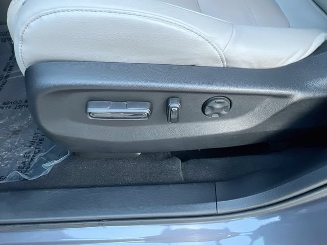 Used 2018 Honda CR-V Touring image 13