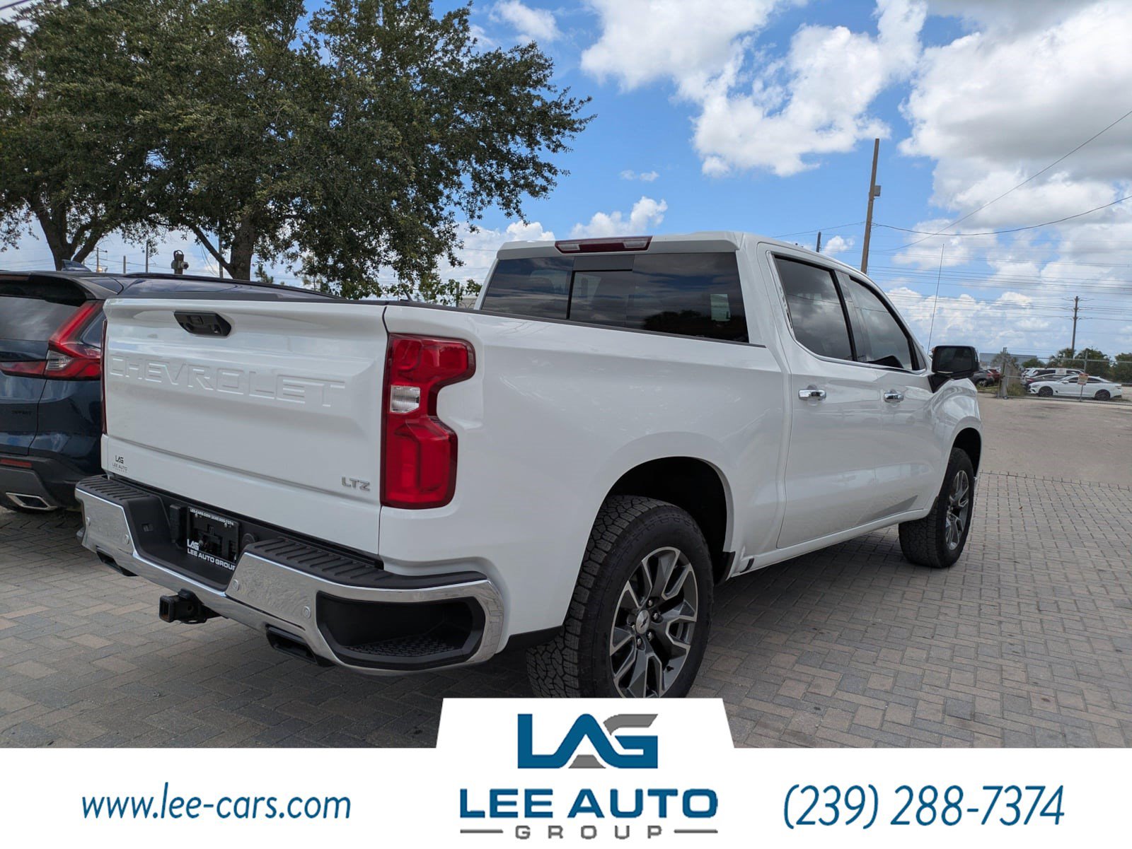 Used 2025 Chevrolet Silverado 1500 LTZ AWD/4WD image 3