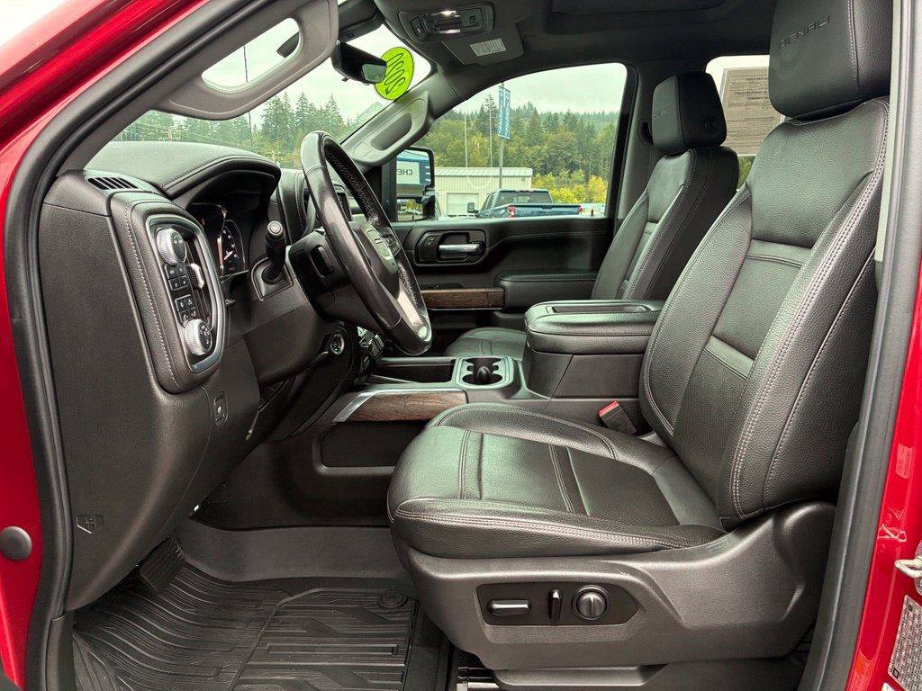 Used 2020 GMC Sierra 3500 Denali w/ Denali Ultimate Package AWD/4WD image 21