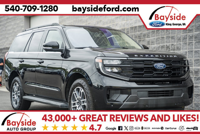 Used 2025 Ford Expedition Active AWD/4WD image 1