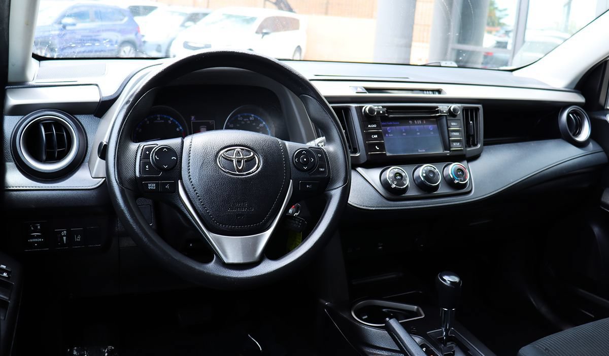 Used 2018 Toyota RAV4 LE w/ All Weather Liner Package FWD image 35