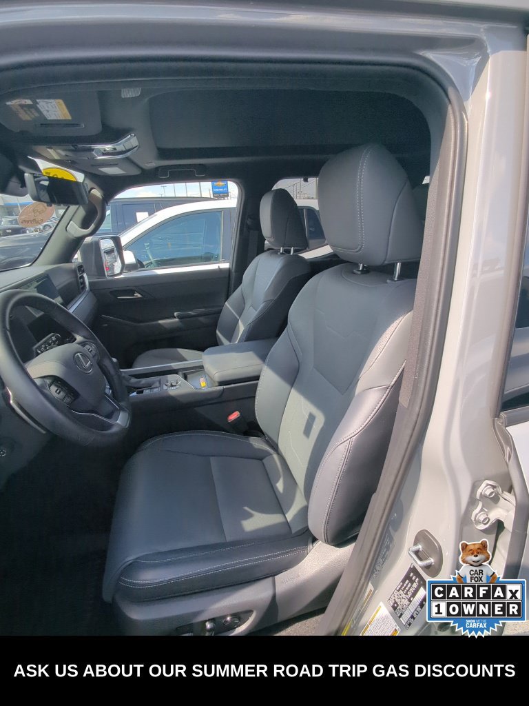 Used 2025 Lexus GX 550 w/ Accessory Package (2T) AWD/4WD image 5