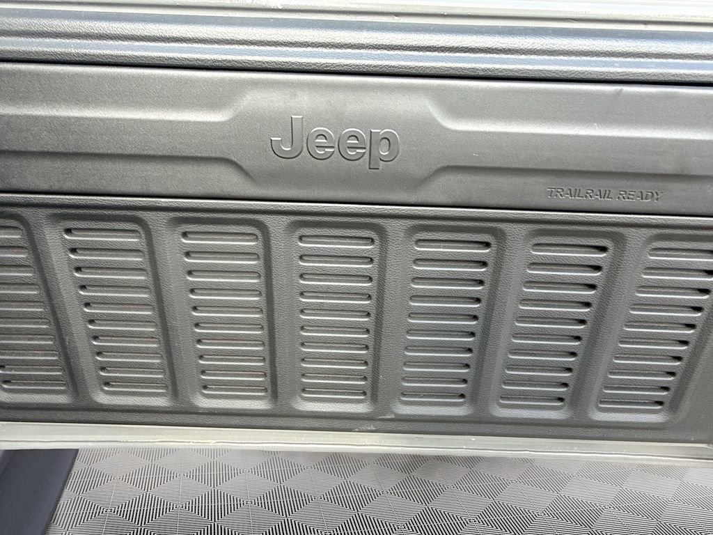 Used 2022 Jeep Wrangler Unlimited Sport AWD/4WD image 30