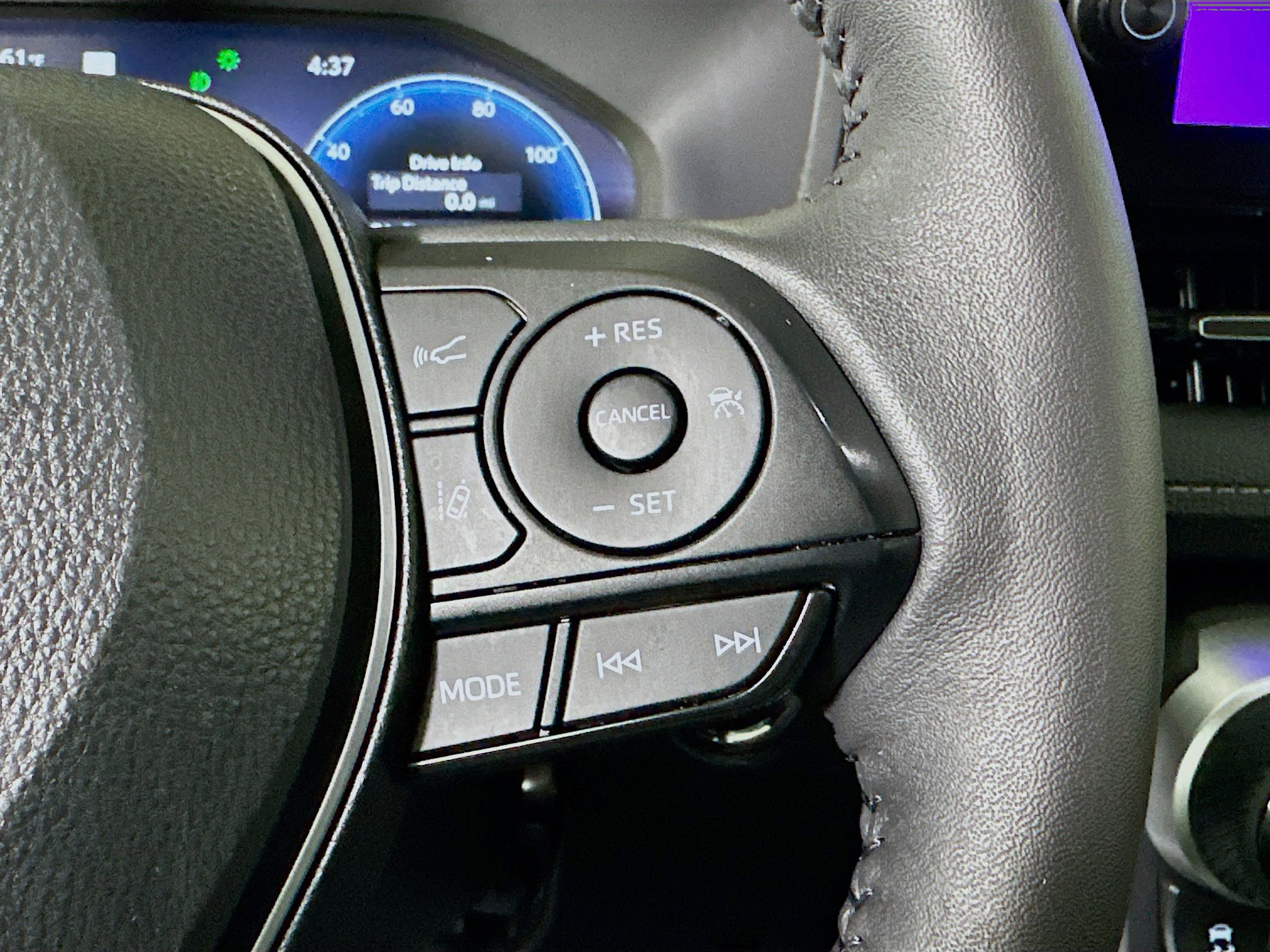 Used 2024 Toyota RAV4 Limited image 17