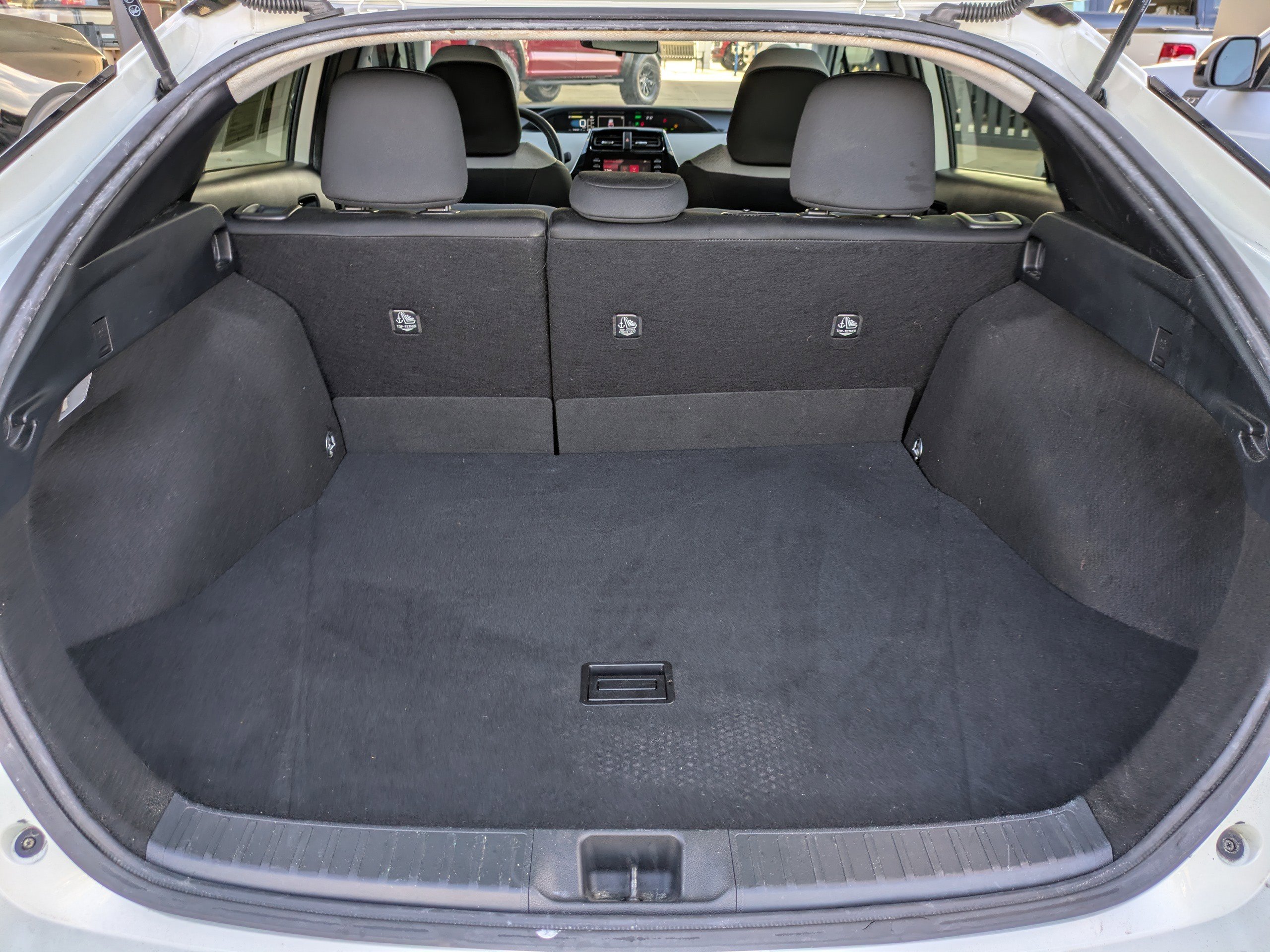 Used 2020 Toyota Prius LE image 13