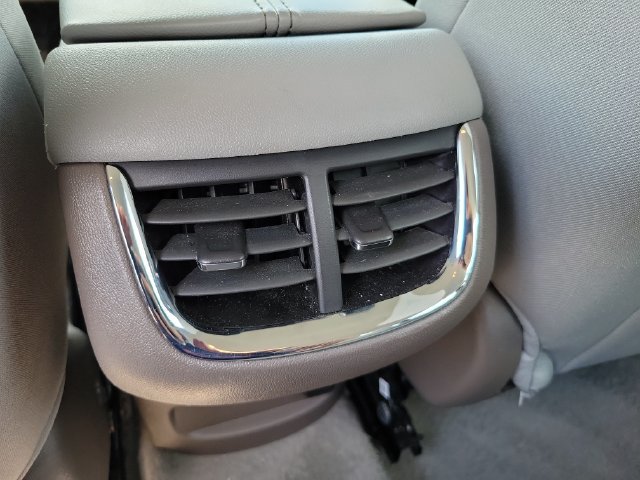 Used 2025 Chevrolet Malibu LT FWD image 13