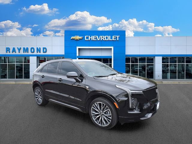 Certified 2024 Cadillac XT4 Sport w/ Technology Package AWD/4WD image 11
