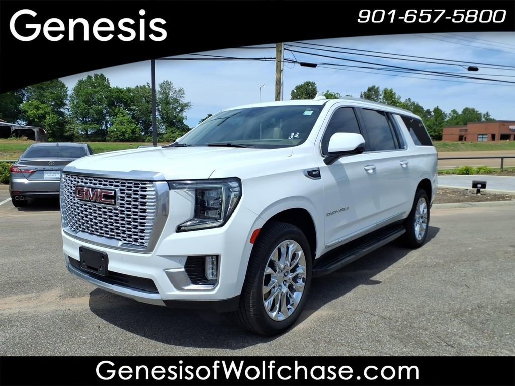 Used 2022 GMC Yukon XL Denali AWD/4WD image 1