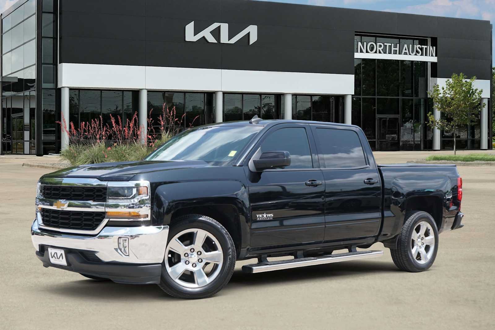 Used 2018 Chevrolet Silverado 1500 LT w/ Texas Edition RWD image 1