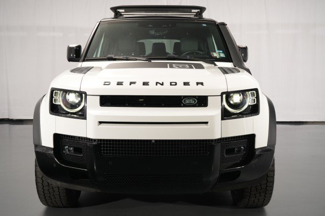Used 2023 Land Rover Defender 130 X-Dynamic SE AWD/4WD image 6