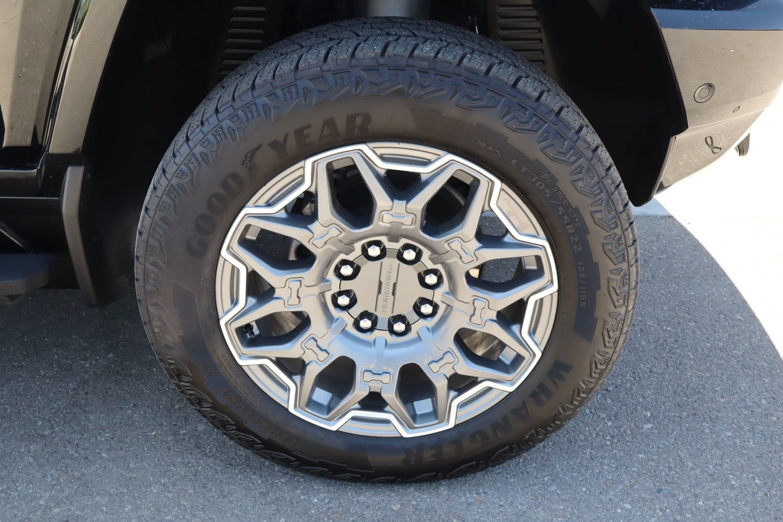 Used 2025 GMC Hummer EV 3X AWD/4WD image 10