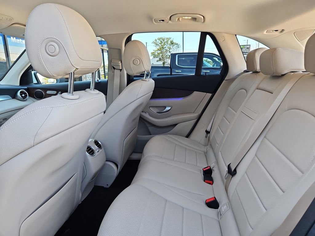 Used 2022 Mercedes-Benz GLC 300 4MATIC image 27