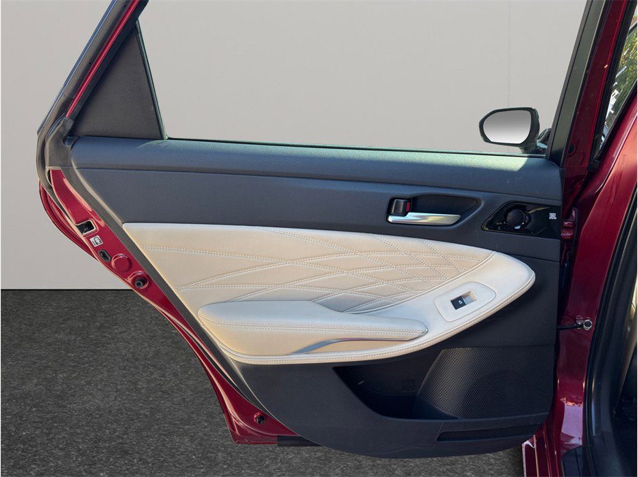 Used 2019 Toyota Avalon Limited w/ Advanced Safety Package FWD image 40