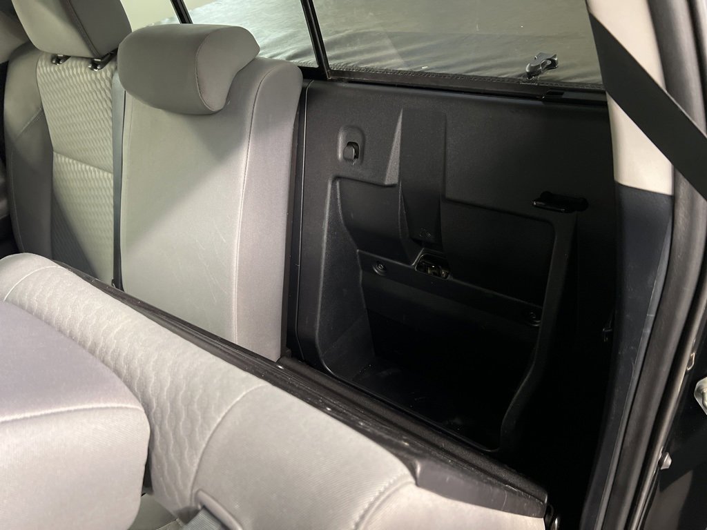 Used 2020 Toyota Tacoma SR5 w/ Technology Package image 31