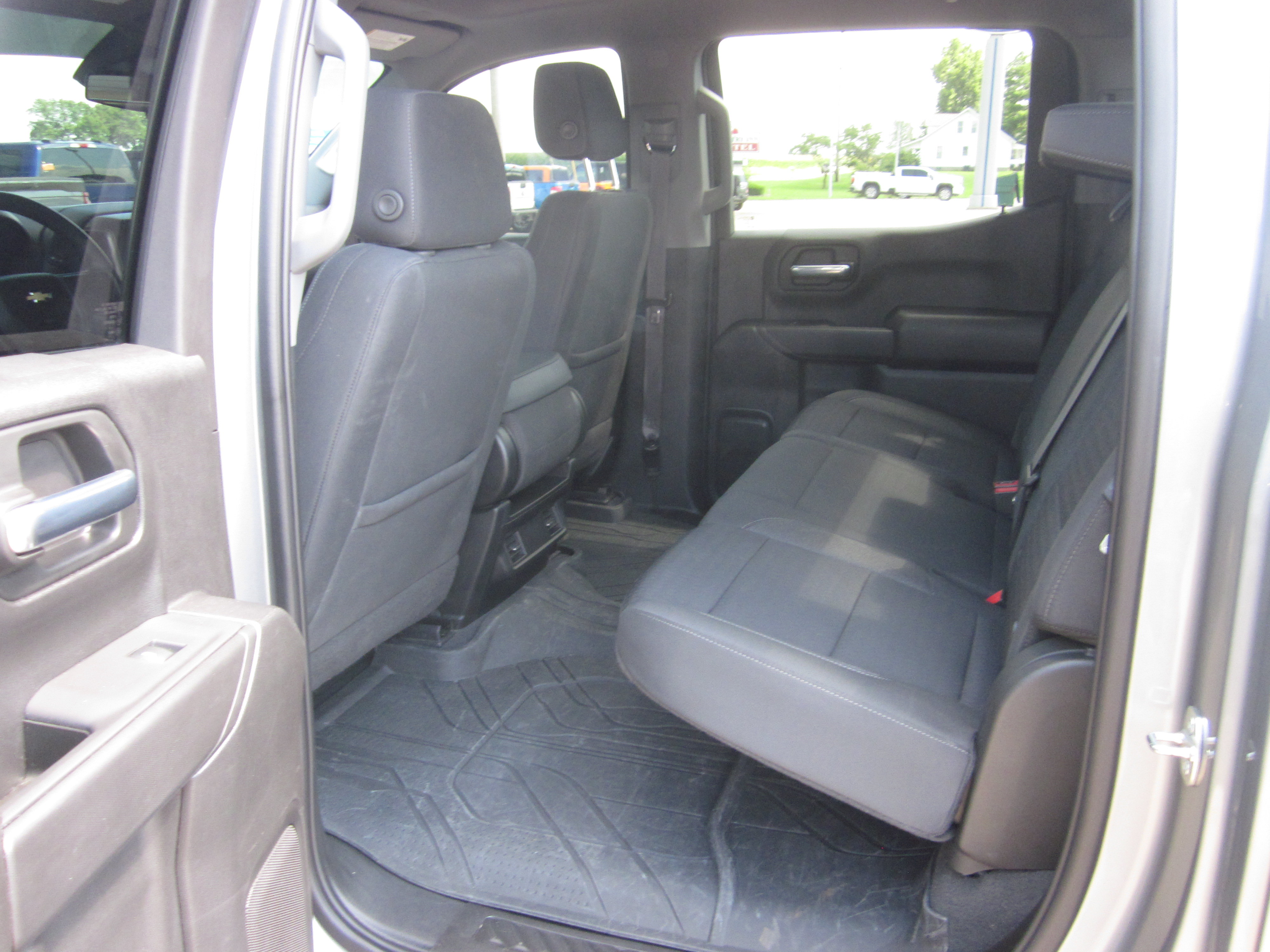 Used 2023 Chevrolet Silverado 1500 Custom w/ LPO, Dark Essentials Package AWD/4WD image 11