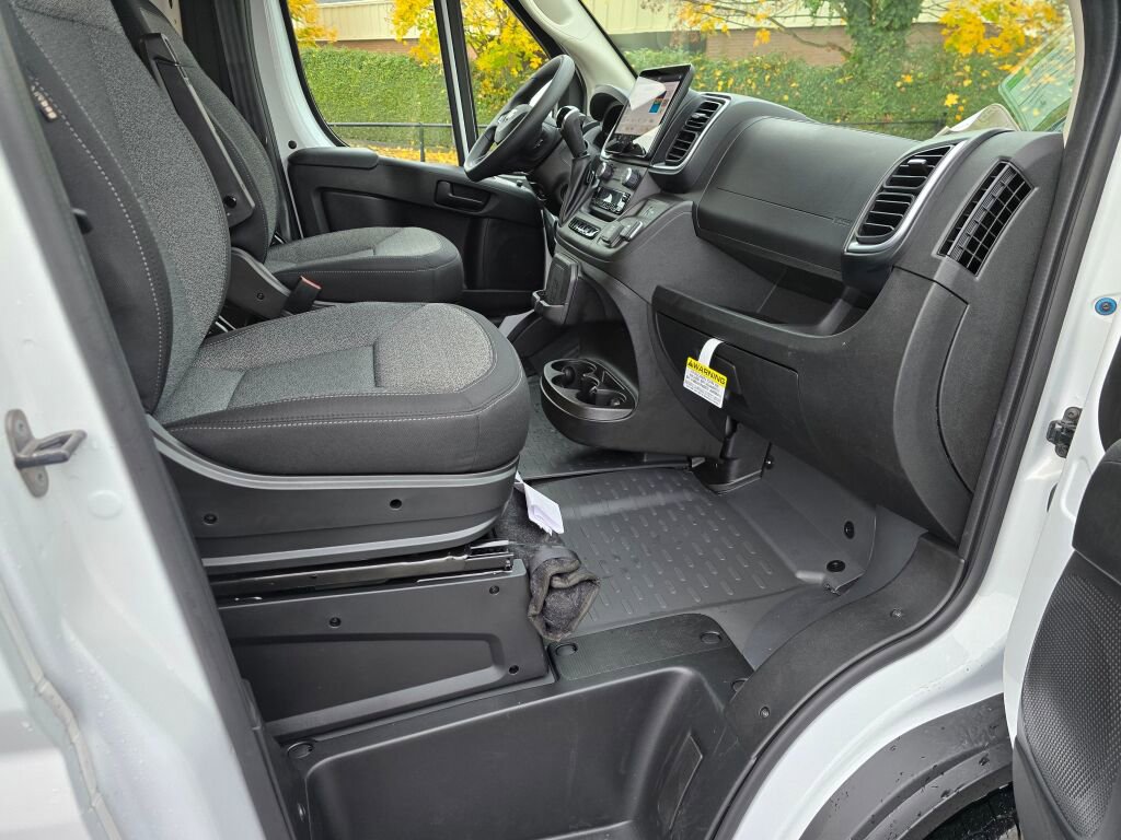 New 2026 RAM ProMaster 3500 w/ Quick Order Package 22G SLT image 18