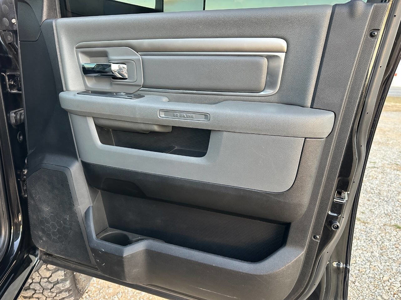 Used 2016 RAM 2500 Big Horn w/ Black Appearance Group image 14